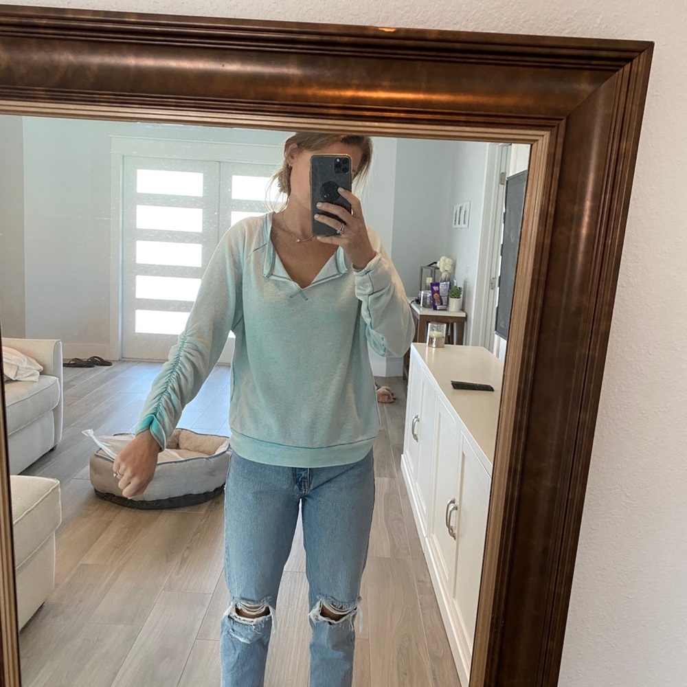 Cozy blue acid wash crew neck